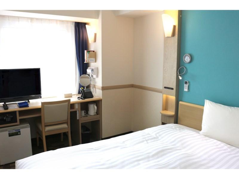 Toyoko Inn Osaka Kyobashi Sakuranomiya Buitenkant foto