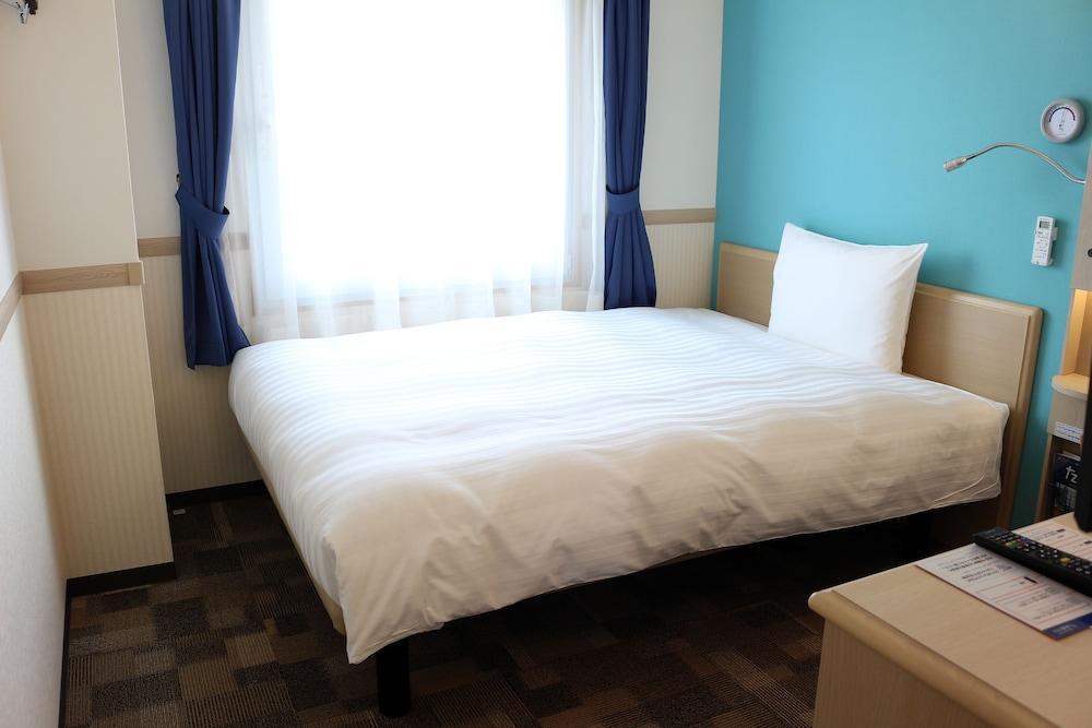 Toyoko Inn Osaka Kyobashi Sakuranomiya Buitenkant foto