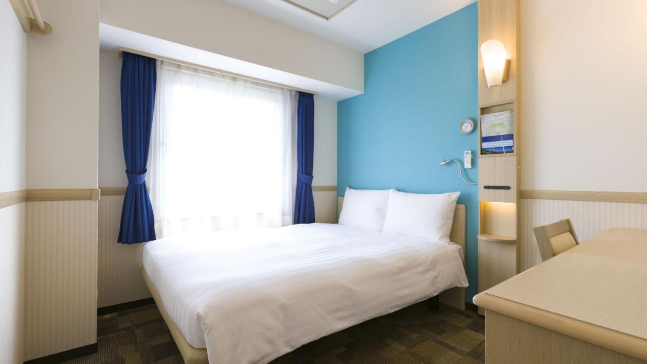 Toyoko Inn Osaka Kyobashi Sakuranomiya Buitenkant foto