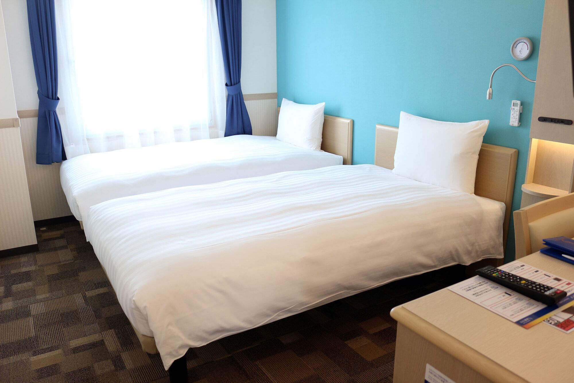 Toyoko Inn Osaka Kyobashi Sakuranomiya Buitenkant foto